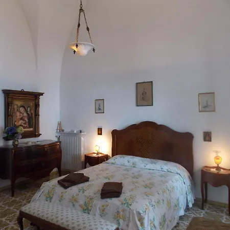 Sleeps 8 Wifi Vietri