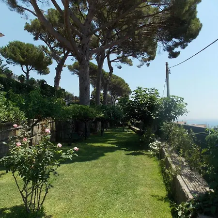Sleeps 8 Wifi Villa *